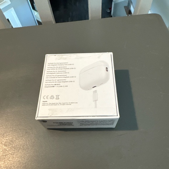 Apple Airpods Pro 2nd Generation - Picture 5 of 6